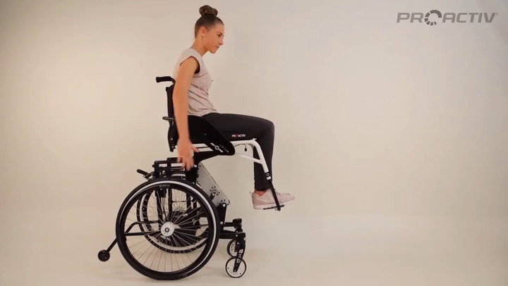 Cadeira de rodas manual - LIFT solid - PRO ACTIV Reha-Technik - para  ambientes externos / para ambiente interno / com apoio para pernas