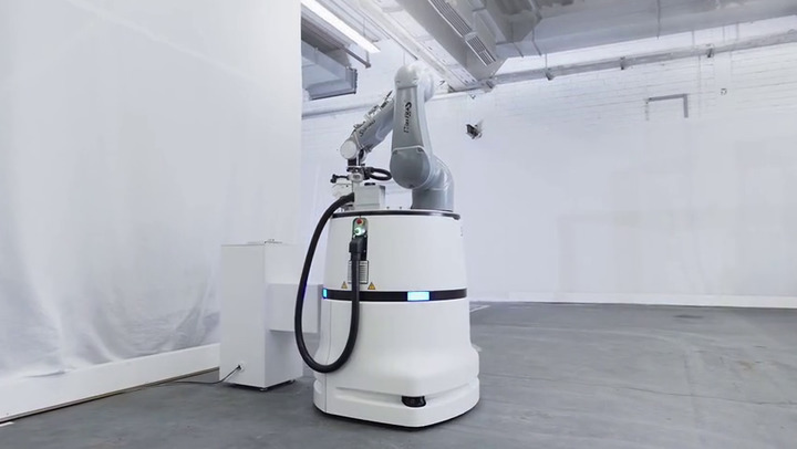 Pick-and-place robotic arm MRS90 Stäubli Robotics for the